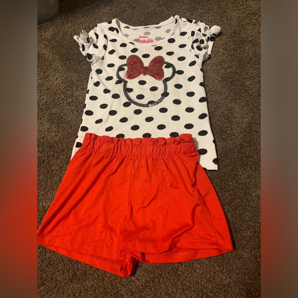 Minnie Mouse Outfit